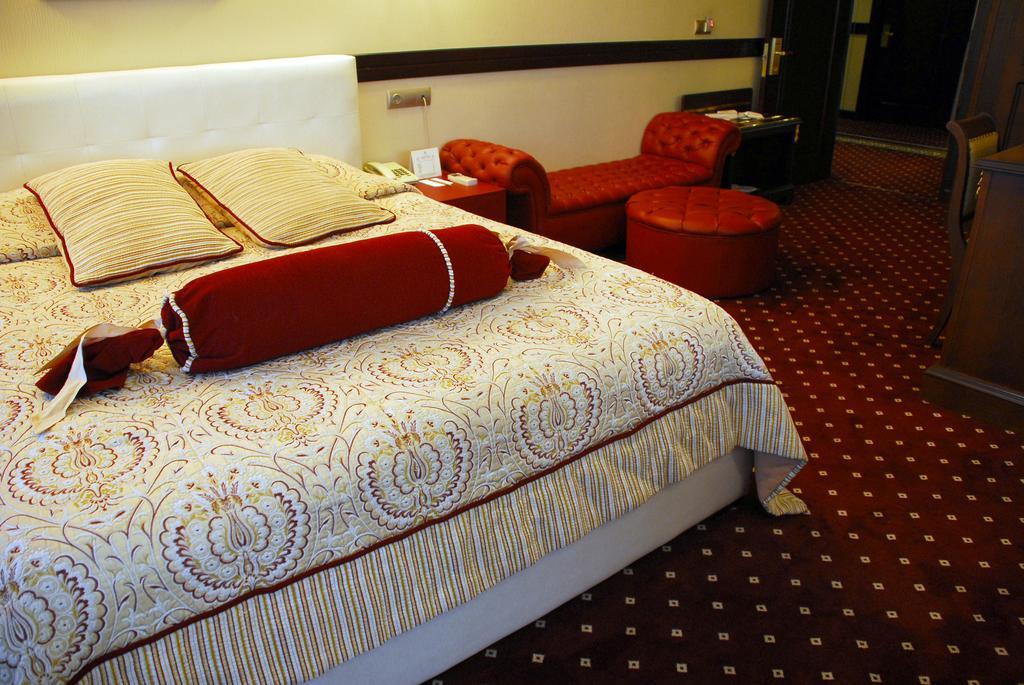 Adana Erten Hotel Exterior foto